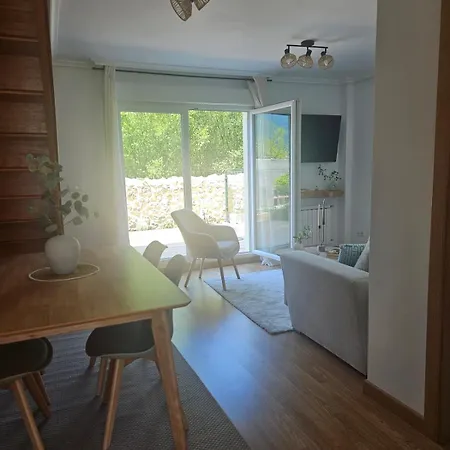 Duplex Monte Y Mar Con Gran Patio Y Piscina Appartement Limpias